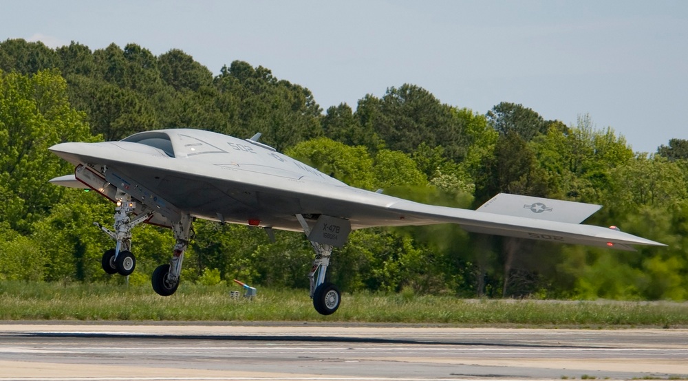 un X-47B entrain de décoller