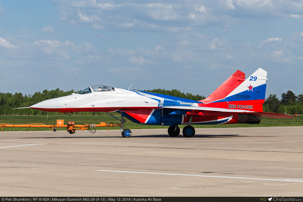 un MiG-29 9.13 vu de profil gauche