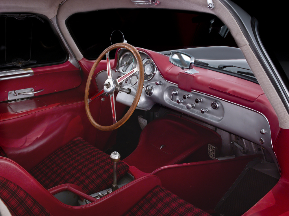 l'intérieur et le tableau de bord d'une Mercedes-Benz 300 SLR Coupé Uhlenhaut (W196S) 1955