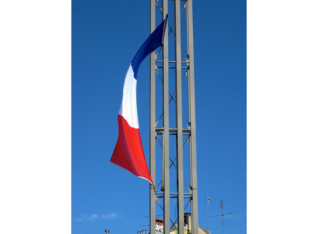 Oriflamme tricolore. Ici, à Montpellier