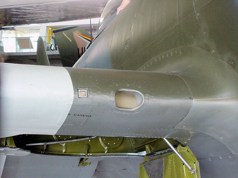 zoom sur une partie de l'aile au niveau de l'emplanture d'un Republic P-47D (226413) Thunderbolt