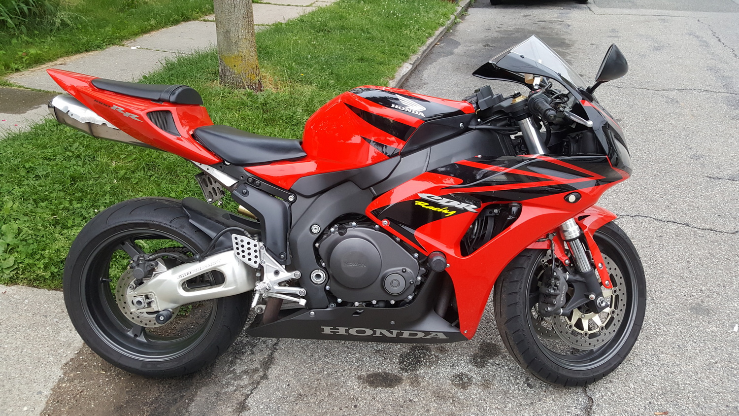 Honda CBR1000RR modèle 2006