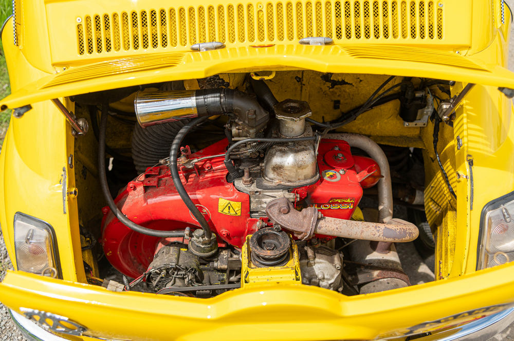 le moteur d'une Fiat Abarth 695 Evocation 1965