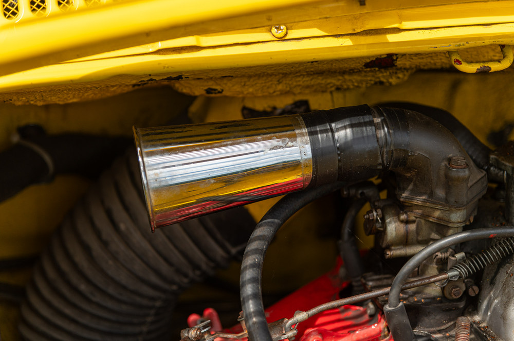 détails du moteur d'une Fiat Abarth 695 Evocation 1965