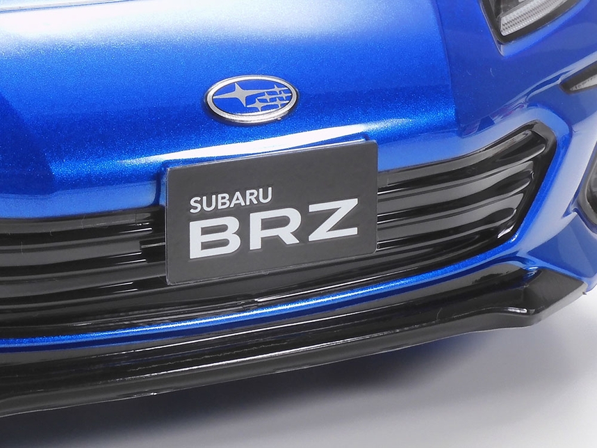 zoom sur la face avant de la Subaru BRZ de Tamiya