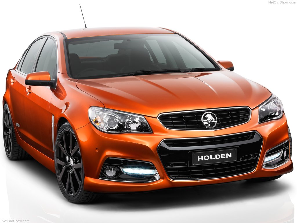 une Holden VF Commodore SSV Concept (2013), vue de face