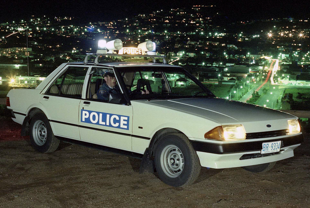 une Ford Falcon Forte Police AU-spec (XE) 1982–1984