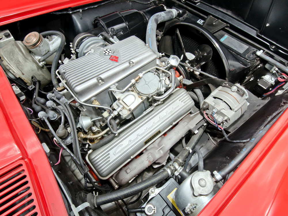 le moteur de la Chevrolet Corvette Sting Ray Z06 Sport Coupe (837) de 1963