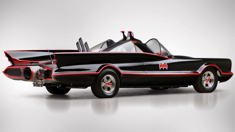 la Batmobile de 1966 vue de 3/4 arrière droit