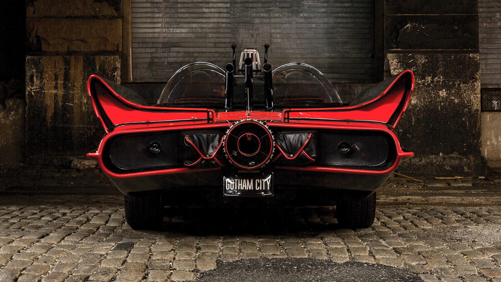 la Batmobile 1966 vue de l'arrière