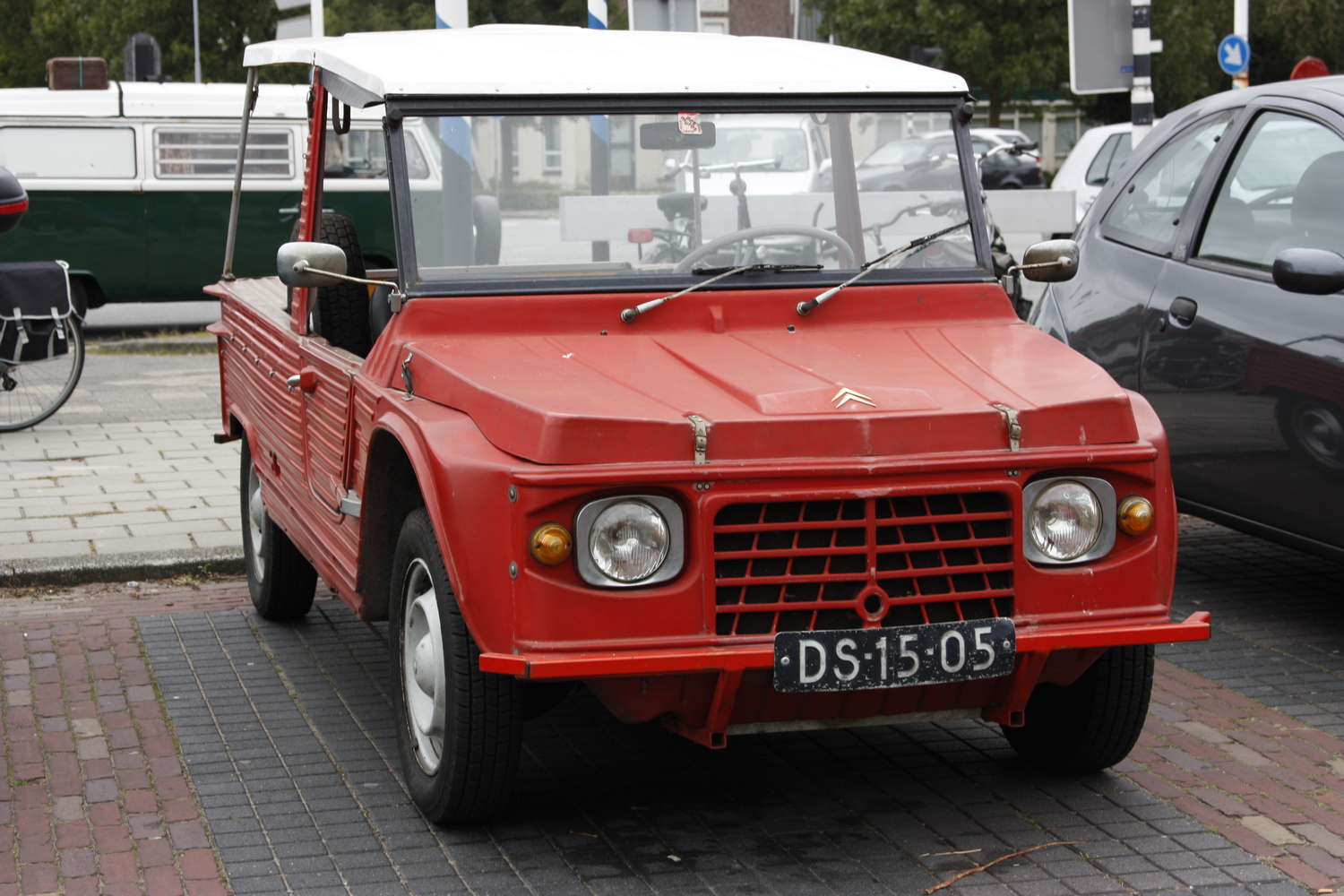 Citroën Méhari Rouge Hopi