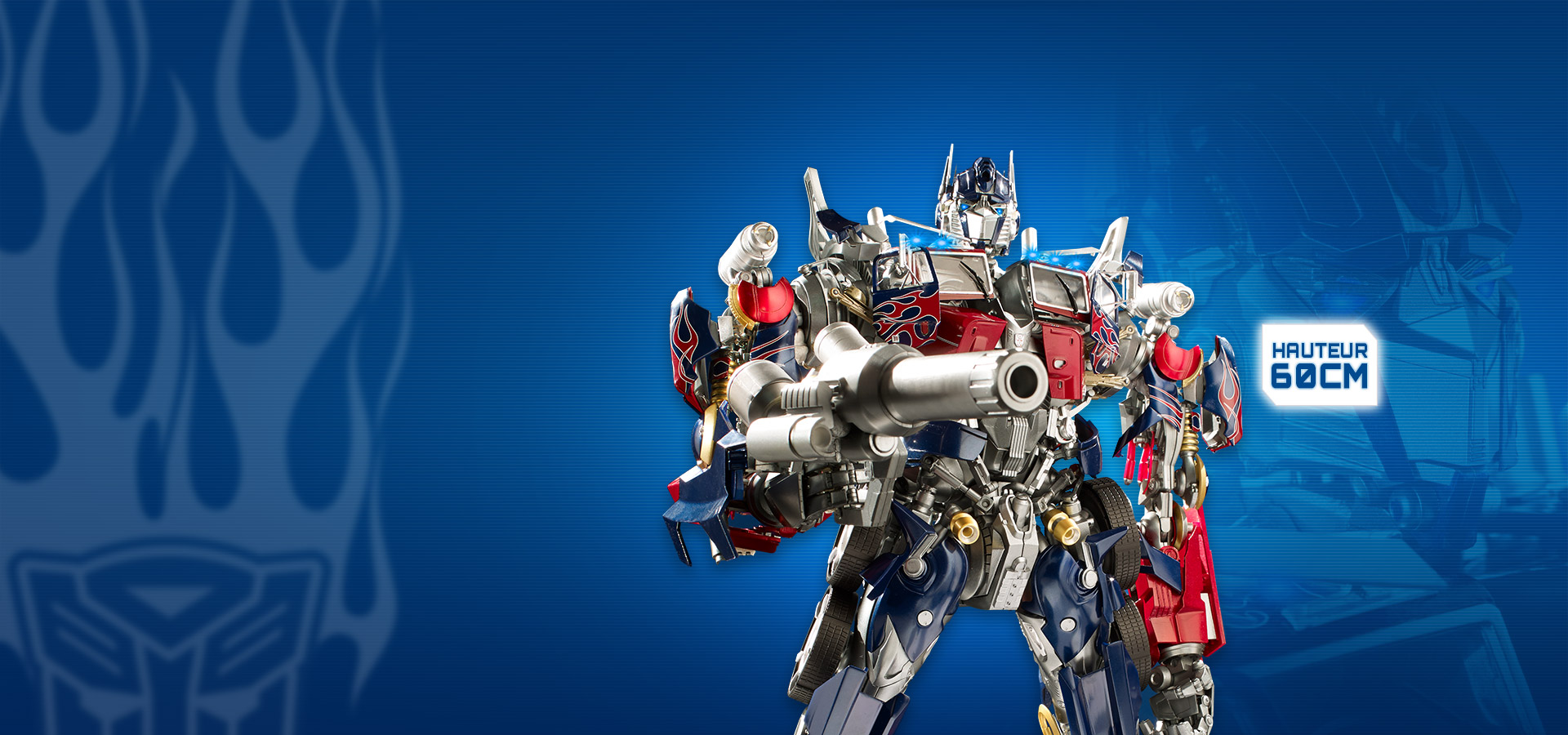 Optimus Prime tenant son canon dans la main droite