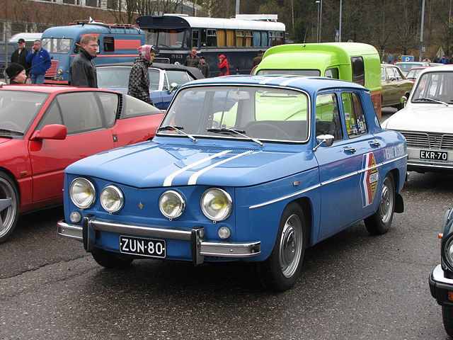 la Renault 8 Gordini, parking du Salon automobile classique à Lahti, Finlande