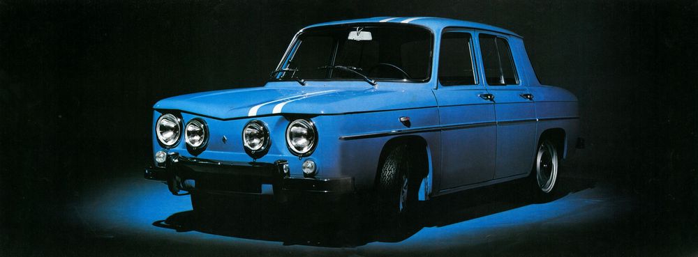 une Renault 8 Gordini 1967 vue de 3/4 avant gauche